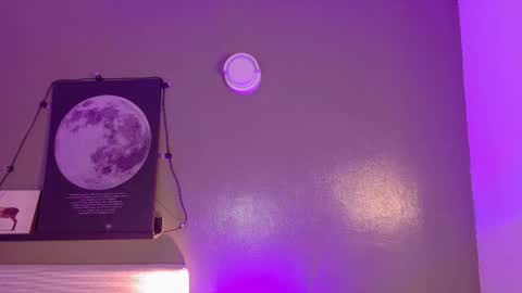 Kendra  online show from November 14, 2025, 10:25 am