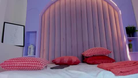 A N N A   V O S S  online show from November 20, 2025, 11:54 am