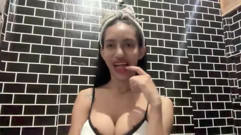 anawalters online show from November 8, 2025, 3:29 am