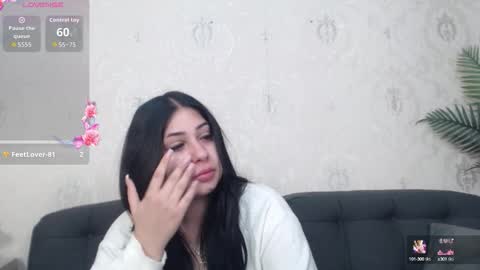 Snapshot of anaysdivine chatting on October 3, 2025, 3:47 am Anays online show from October 3, 2025, 3:47 am
