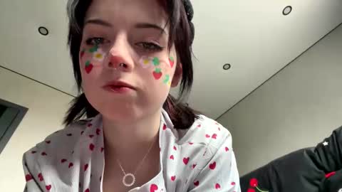 Snapshot of anclis chatting on April 6, 2026, 12:17 pm AnmiXHot online show from April 6, 2026, 12:17 pm