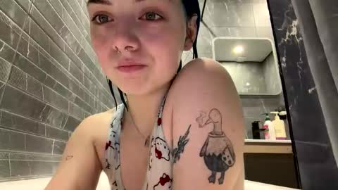 Snapshot of anclis chatting on April 12, 2026, 12:10 pm AnmiXHot online show from April 12, 2026, 12:10 pm