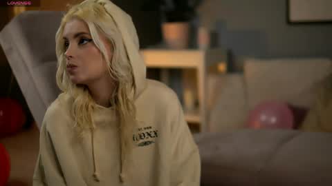 Rosse online show from April 1, 2026, 1:01 pm