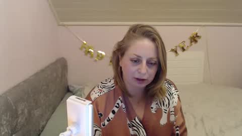 Andorphin online show from January 3, 2025, 7:29 pm