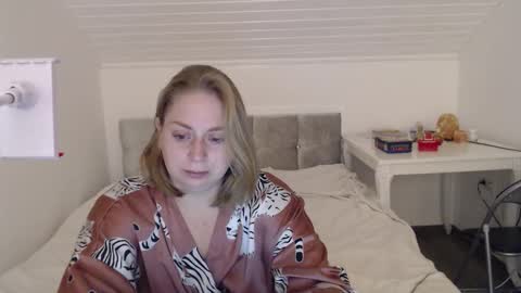 Andorphin online show from October 29, 2025, 4:26 am