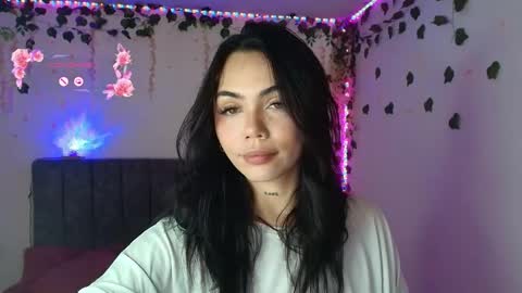 Snapshot of andra_rosse chatting on May 31, 2026, 5:42 pm Andra de la Rosse online show from May 31, 2026, 5:42 pm