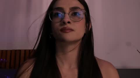 Andra Cyrus online show from March 31, 2026, 11:27 pm