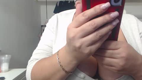 AndraHart  online show from October 4, 2025, 5:33 pm
