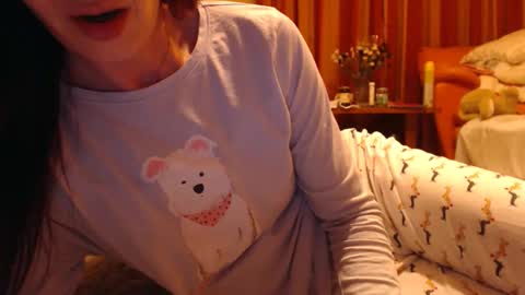 Snapshot of andrasweetie chatting on May 16, 2026, 7:45 pm Andra online show from May 16, 2026, 7:45 pm