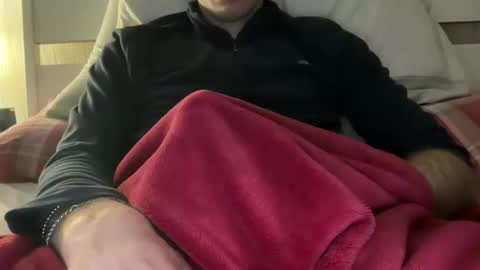 Snapshot of andre0824 chatting on January 13, 2026, 10:15 pm Andres online show from January 13, 2026, 10:15 pm