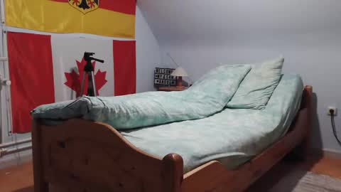 Snapshot of andre124231 chatting on December 8, 2024, 12:40 am Andre online show from December 8, 2024, 12:40 am