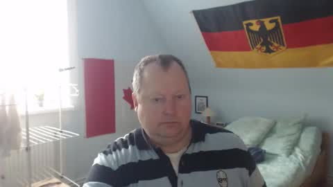 Snapshot of andre124231 chatting on October 12, 2025, 10:36 am Andre online show from October 12, 2025, 10:36 am