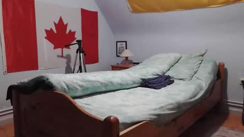 Snapshot of andre124231 chatting on October 18, 2025, 8:20 pm Andre online show from October 18, 2025, 8:20 pm