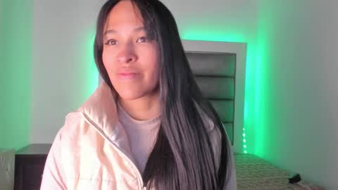 andrea_brunette_ online show from October 13, 2025, 1:11 pm