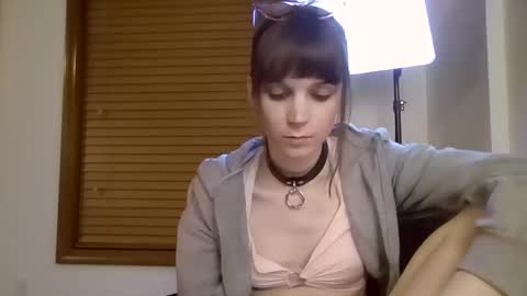 andrea online show from December 2, 2024, 3:04 am