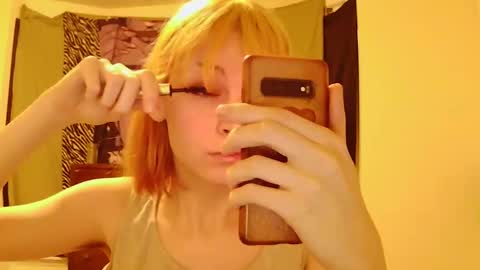 Snapshot of andrea_davenport chatting on November 21, 2025, 6:01 am andrea online show from November 21, 2025, 6:01 am
