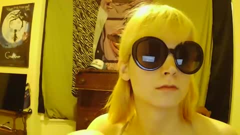 Snapshot of andrea_davenport chatting on December 22, 2025, 11:57 pm andrea online show from December 22, 2025, 11:57 pm