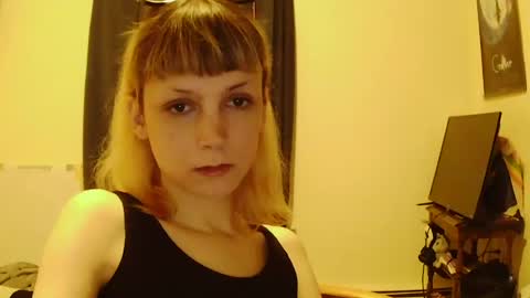 Snapshot of andrea_davenport chatting on July 7, 2026, 2:03 am andrea online show from July 7, 2026, 2:03 am