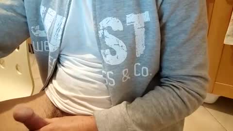 andrea_feetlover online show from September 24, 2025, 5:22 am