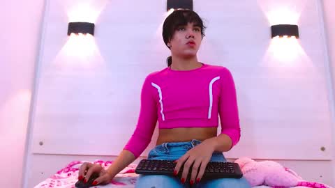 Andres Gil online show from November 11, 2025, 12:05 pm