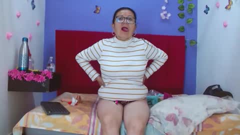 ANDREA LOPEZ online show from September 30, 2025, 11:15 am