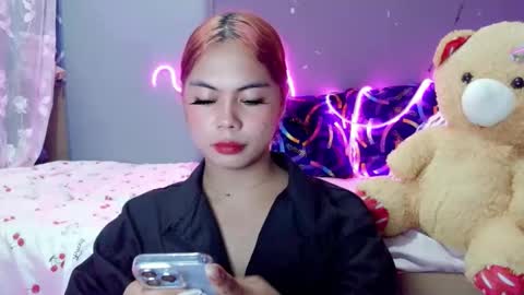 andrea_lovesyou online show from May 9, 2026, 12:10 pm