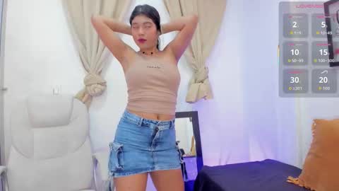 Snapshot of andrea_sancheez chatting on October 10, 2025, 7:35 pm Andrea online show from October 10, 2025, 7:35 pm