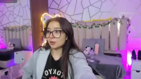 Snapshot of andrea_tay1 chatting on July 25, 2026, 11:52 am andrea_tay1 online show from July 25, 2026, 11:52 am