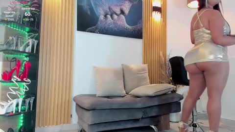 Andrea  online show from December 5, 2025, 2:42 am