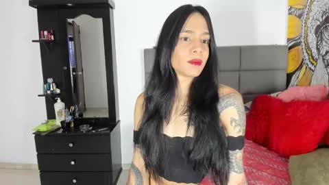 Snapshot of andreaflamel chatting on February 5, 2026, 5:06 pm ANDREA online show from February 5, 2026, 5:06 pm