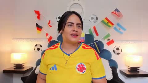 andreahgil online show from June 23, 2026, 1:53 pm