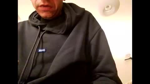 Snapshot of andreai1988 chatting on April 8, 2026, 2:22 am andreai1988 online show from April 8, 2026, 2:22 am