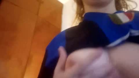 Snapshot of andreamartinssean2018 chatting on May 17, 2026, 1:29 pm andreamartinssean2018 online show from May 17, 2026, 1:29 pm