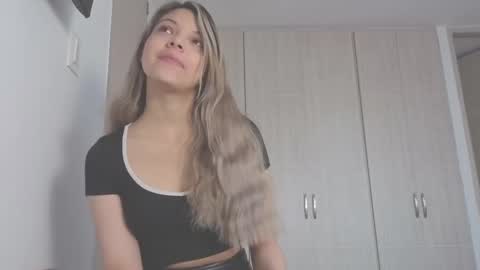 andreau 19 online show from November 28, 2025, 1:25 pm