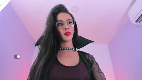 andreea_marin online show from November 1, 2025, 5:42 am