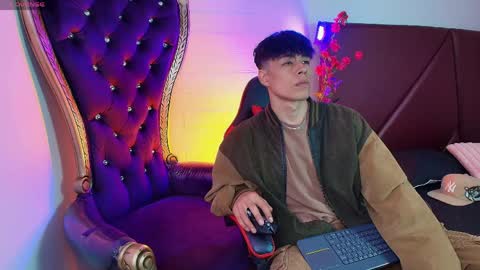 andreew_style_ online show from April 1, 2026, 9:01 pm