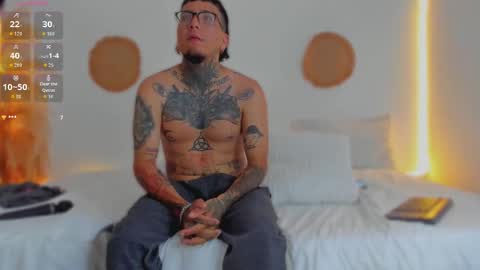 Snapshot of andreqjones chatting on October 18, 2025, 2:40 pm andreqjones online show from October 18, 2025, 2:40 pm