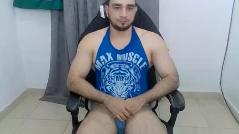 andres180950734 online show from May 27, 2026, 11:02 pm
