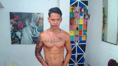 andres_santos777 online show from May 6, 2026, 5:18 pm