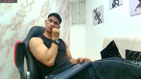 andres_stud online show from December 21, 2025, 4:19 am