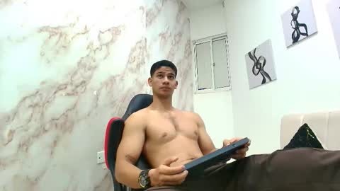 andres_stud online show from December 22, 2025, 4:31 am