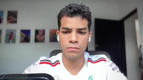Andres online show from October 21, 2025, 8:09 pm