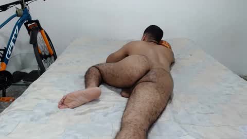 Snapshot of andresfern chatting on April 7, 2026, 12:00 am ANDRES online show from April 7, 2026, 12:00 am