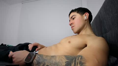 Snapshot of andresjuan92 chatting on June 15, 2026, 4:15 am onlyfanscallmegotter online show from June 15, 2026, 4:15 am