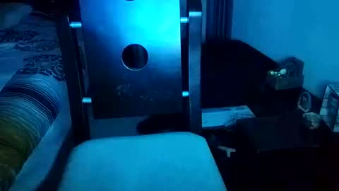 andresvergon85 online show from December 29, 2024, 1:56 am