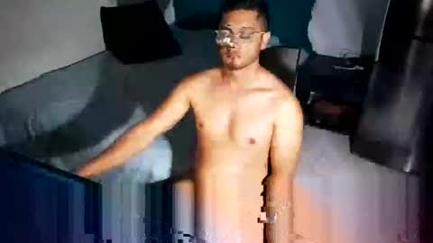 andresvergon85 online show from January 20, 2025, 4:32 am