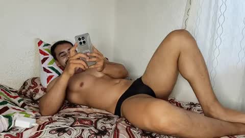 andreszapata23 online show from June 30, 2026, 10:33 pm