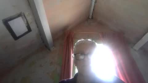 Snapshot of andrew160258 chatting on April 19, 2026, 12:04 pm Andrew online show from April 19, 2026, 12:04 pm