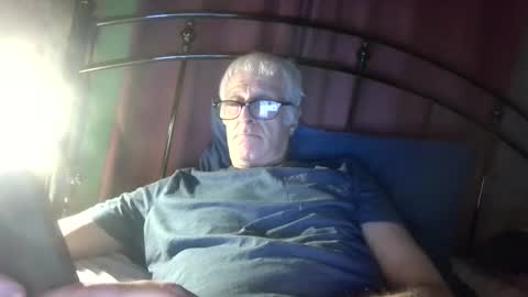 Snapshot of andrew160258 chatting on April 27, 2026, 12:30 am Andrew online show from April 27, 2026, 12:30 am