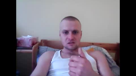 andrew3356577 online show from February 16, 2025, 9:59 am